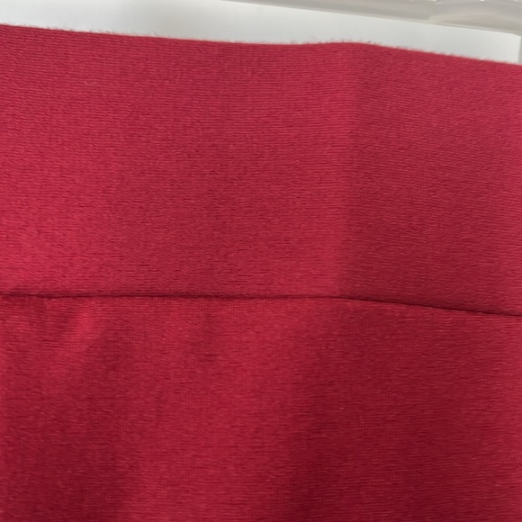 Torrid Size 1 Mid-Length Pencil Skirt (Maroon) - Picture 4 of 4